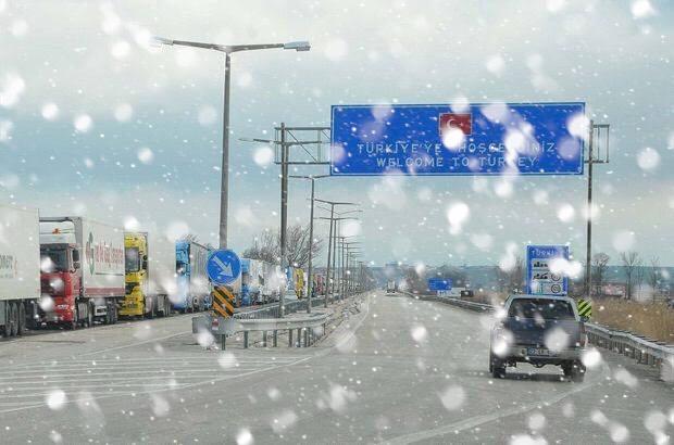 Kipi Sınır Kapısında Tır Geçişleri Hava Muhalefeti Nedeniyle 48 Saat Boyunca Duracak