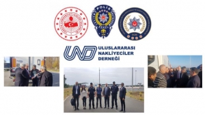 Türk Polisi Yeniden Sırbistan'daki Sınır Kapılarında Taşımacılarımızın Yanında