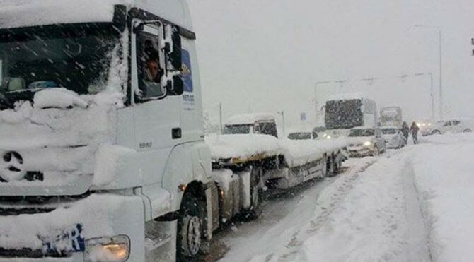 Dikkat! Gürcistan Güzergahında Yoğun Kar Yağışı