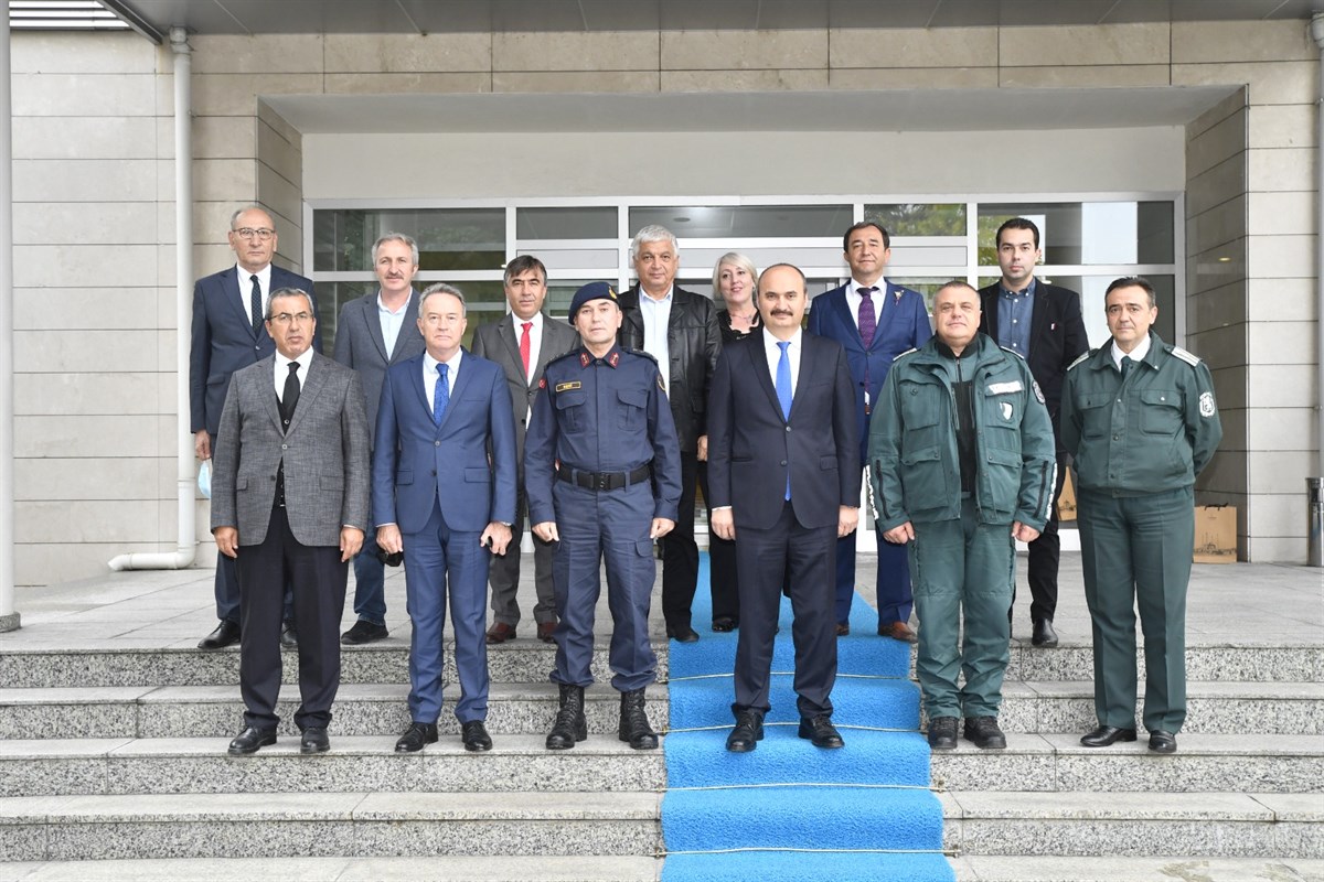 Edirne Valisi Ekrem Canalp, Kapıkule’de Bulgar Yetkililer İle Kapitan Andreevo Sınır Kapısındaki TIR Geçişlerini Görüştü