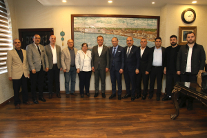 UND Yönetim Kurulu, Mersin Büyükşehir Belediyesi Başkanı Vahap Seçer'i Ziyaret Etti