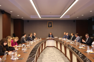 UND, Sektörün Finansman İhtiyaçlarını HİB Yük Taşımacılığı ve Lojistik Hizmetler Komitesinin Kasım Toplantısında İGE ve Türk Eximbank Yetkililerine Aktardı