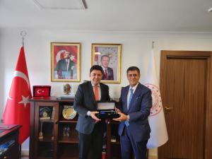 UND Başkanı Şerafettin Aras, Ulaştırma ve Altyapı Bakan Yardımcısı Osman Boyraz'ı Ziyaret Etti