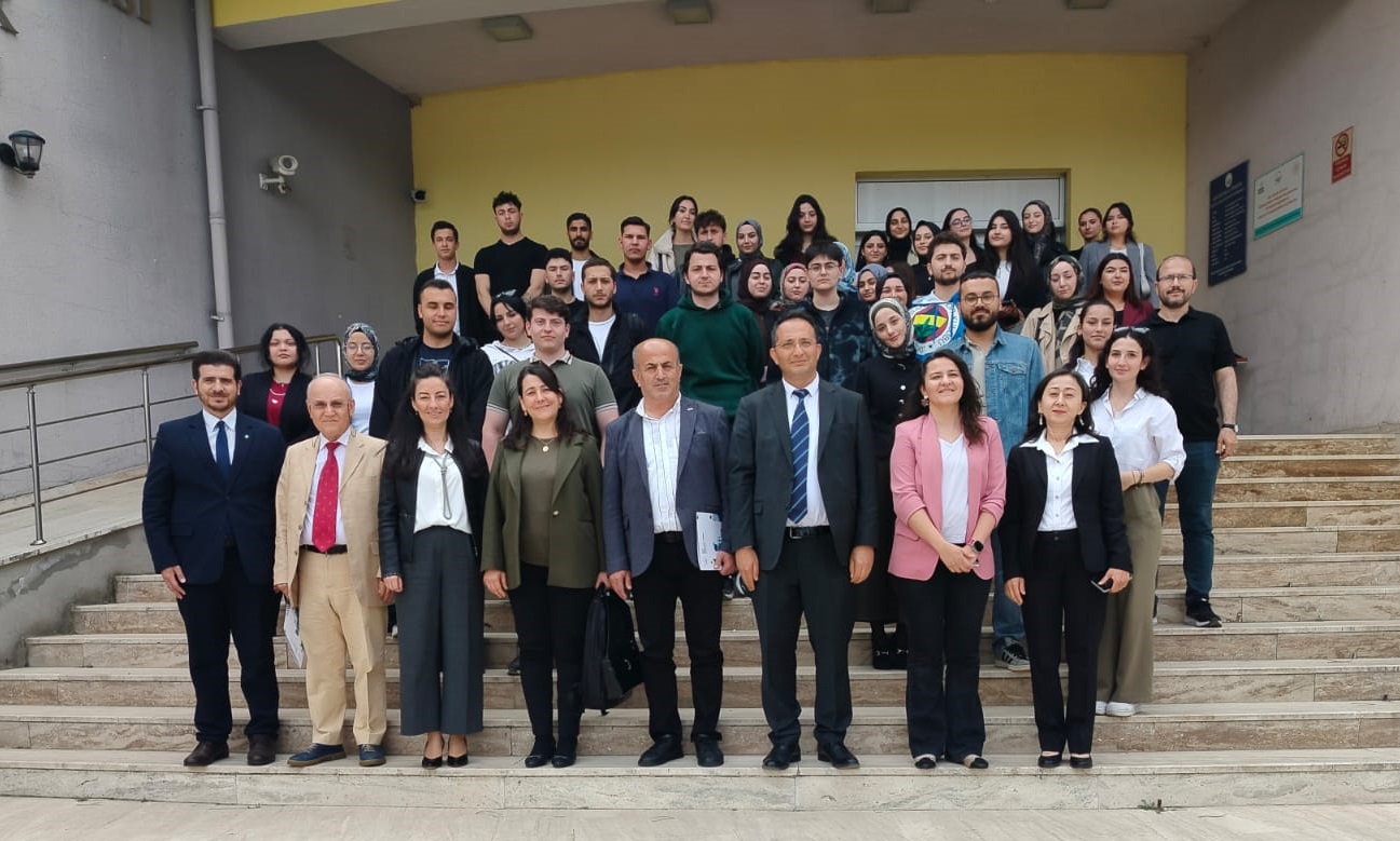“Geleceği Taşı, Bilgiyle Yüklen” Mottosuyla Hareket Eden Lojistik Öğrencileri, 26-27 Mayıs 2025'te UND Akademi’nin Eğitmenleriyle Bir Araya Geldi
