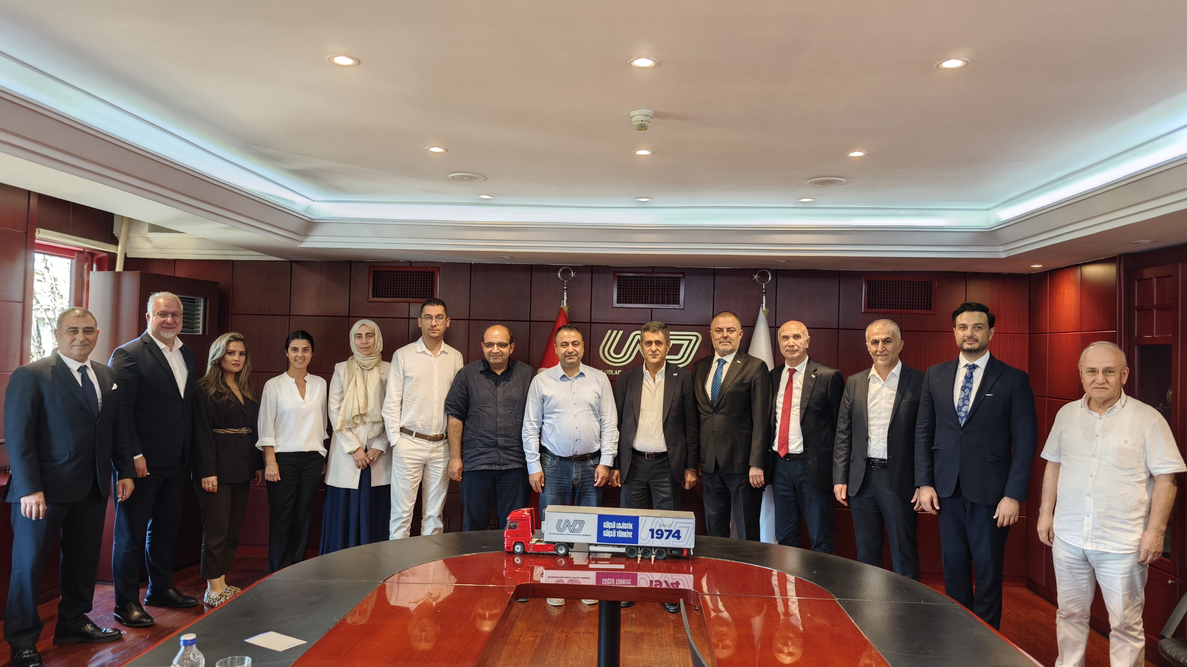 Ulaştırma ve Altyapı Bakanlığı Yetkilileri ile Uluslararası Eşya Taşımacılığı Karayolu Denetimleri İstişare Toplantısı Derneğimizde Gerçekleştirildi