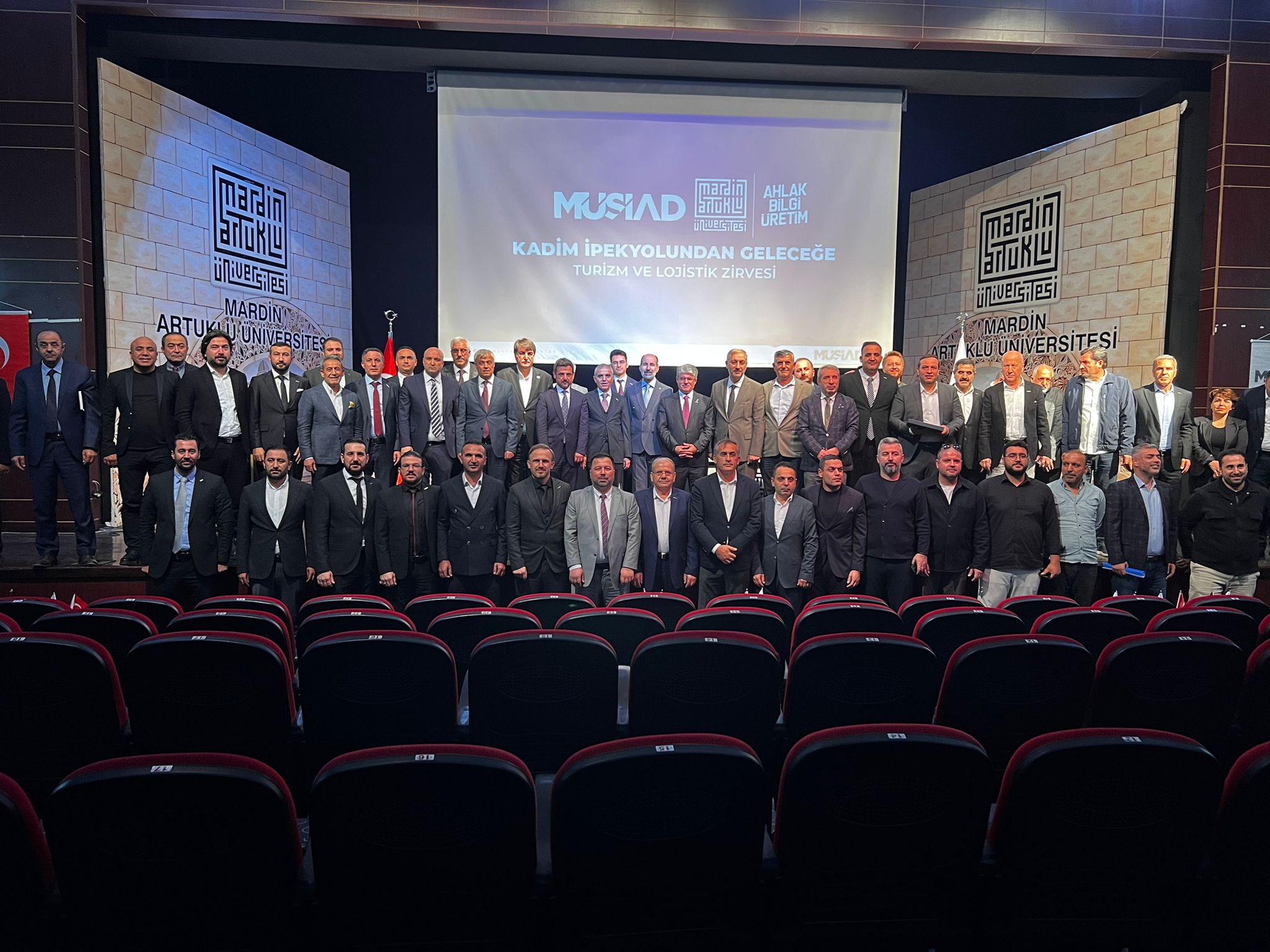 UND, Mardin’de Düzenlenen “Kadim İpekyolundan Geleceğe Turizm ve Lojistik Zirvesi”ne Katıldı