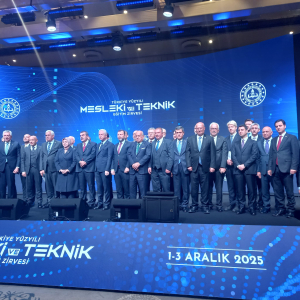 UND “Türkiye Yüzyılı Mesleki ve Teknik Eğitim Zirvesi”ne katılarak  Meslek Liselerinde Okutulan Ulaştırma ve Lojistik Müfredatına Katkı Sundu