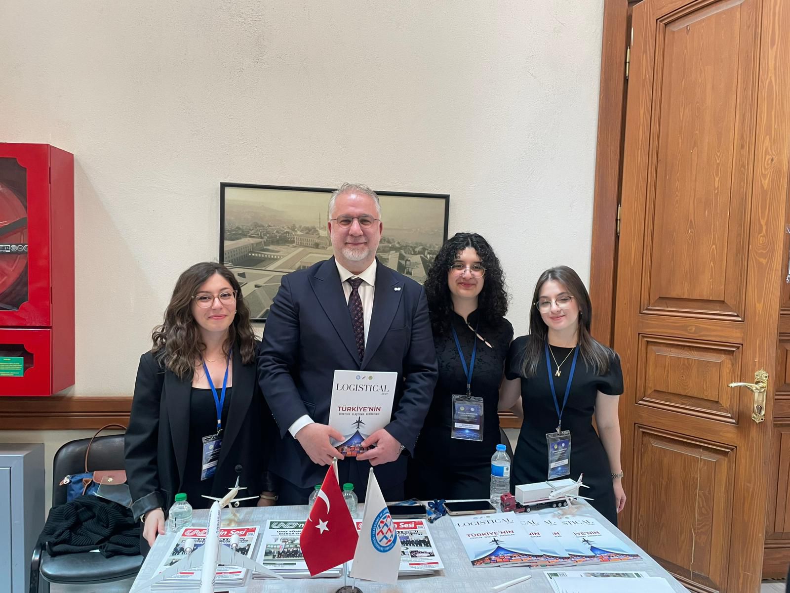 und-istanbul-universitesi-ogrencileriyle-dijitallesen-tedarik-zinciri-zirvesinde-bir-araya-geldi-17954-4.jpeg