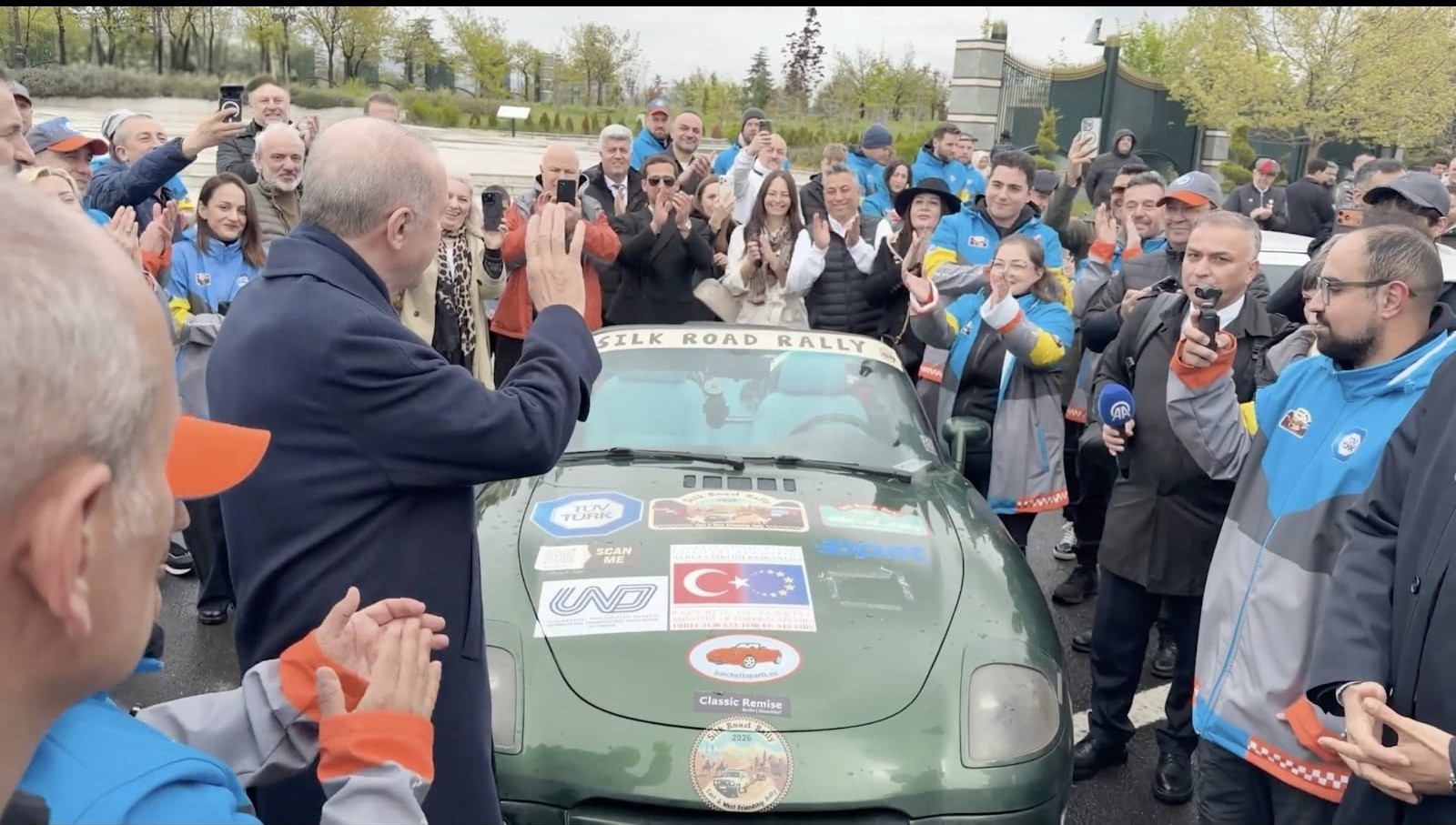 UND’nin Desteklediği Doğu-Batı Dostluk ve İpek Yolu Rallisi Cumhurbaşkanlığı Külliyesi’nden Uğurlandı