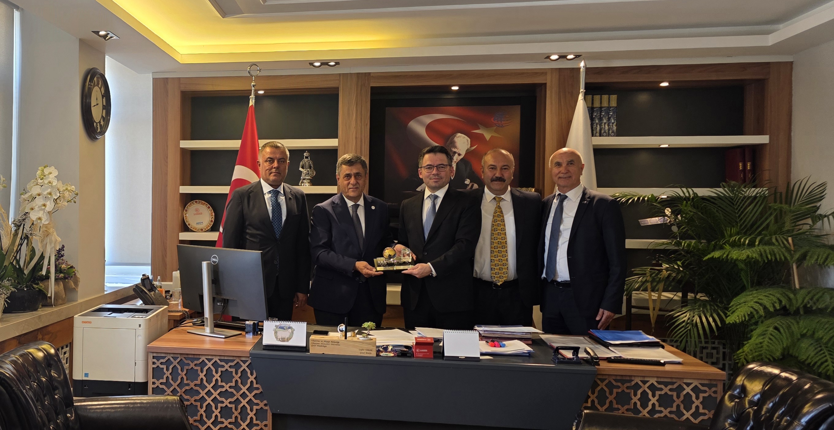 UND Başkanı Şerafettin Aras ve Yönetim Kurulu Yeni Atanan Ulaştırma Hizmetleri Düzenleme Genel Müdürü Dr. Çağlar Tabak ile Sektörün Öncelikli Gündemlerini Masaya Yatırdı