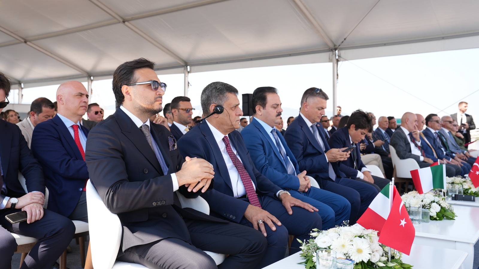 und-baskani-aras-grande-istanbul-toreninde-surucu-vizesi-ve-kota-engellerine-dikkat-cekti-20179-1.jpeg