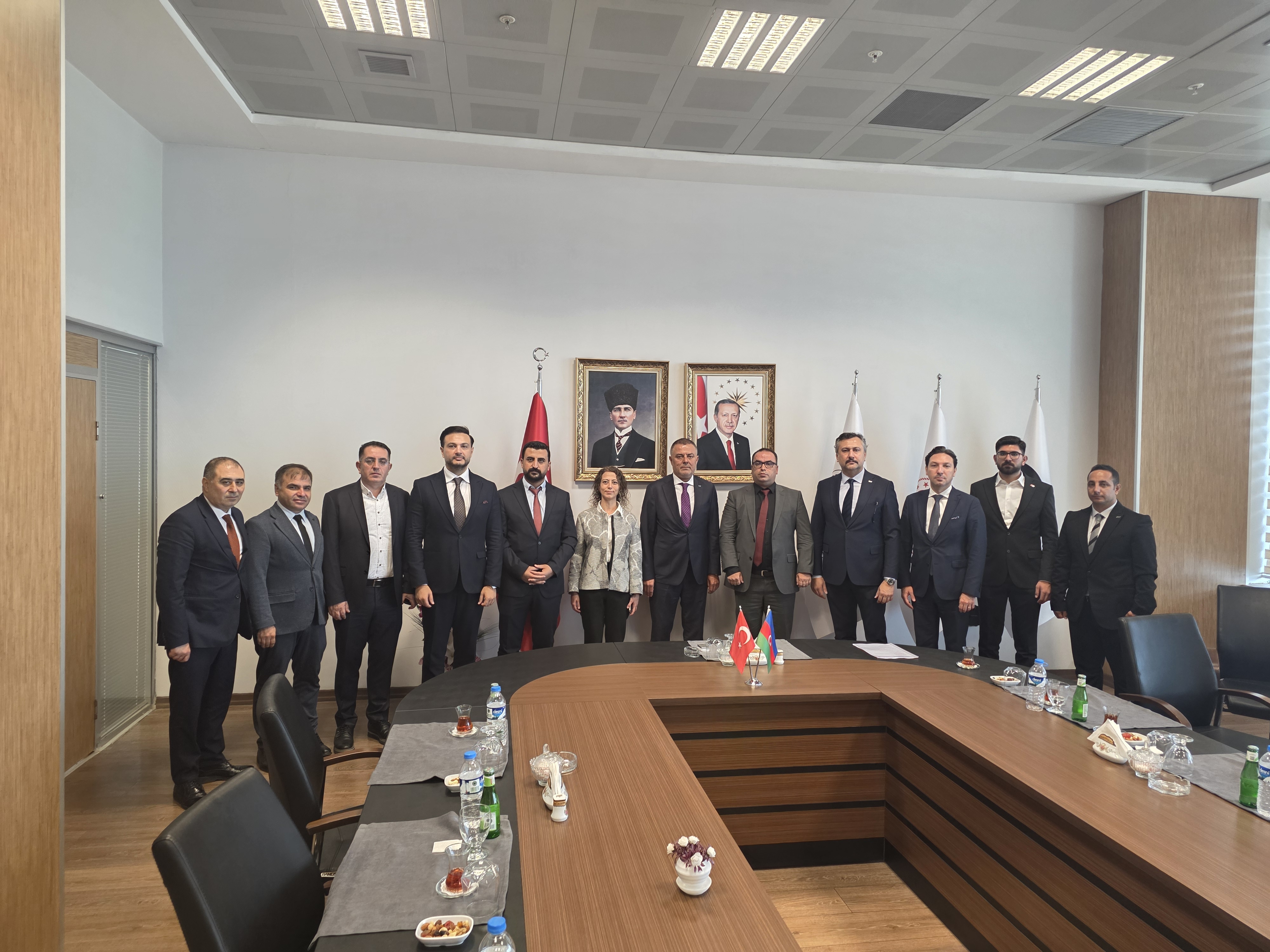 und-ii-baskani-ergun-bilen-den-dilucu-icin-stratejik-cagri-zengezur-u-konusuyorsak-gelecegin-altyapisini-bugunden-sahada-kurmaliyiz--21306-1.jpg