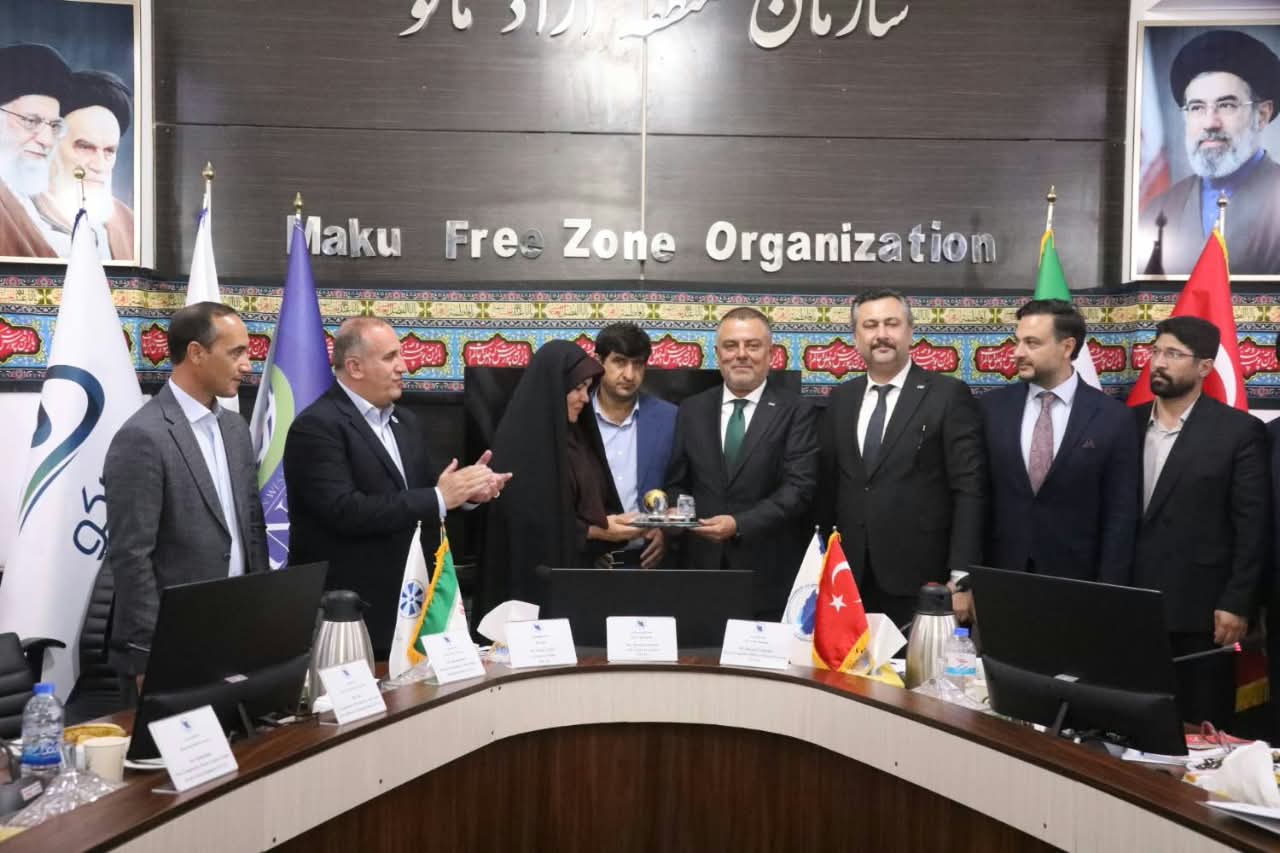 und-ii-baskani-ergun-bilen-turk-tasimacisinin-iran-da-esit-sartlarda-calisabilmesi-icin-sektorumuze-sahada-sahip-cikmali-masada-sonuc-almaliyiz-21305-3.jpg