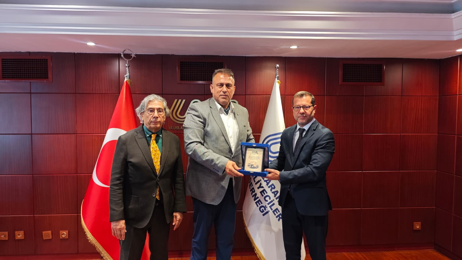 alman-turk-ticaret-ve-sanayi-odasi-heyeti-und-yi-ziyaret-etti-21490-1.jpg