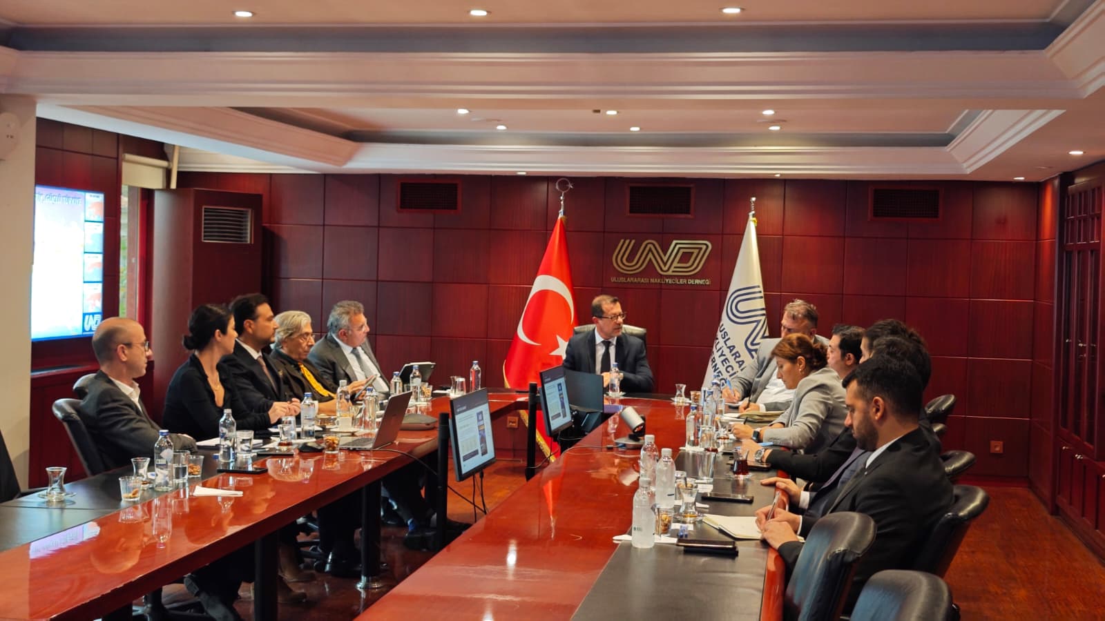 alman-turk-ticaret-ve-sanayi-odasi-heyeti-und-yi-ziyaret-etti-21490-2.jpg