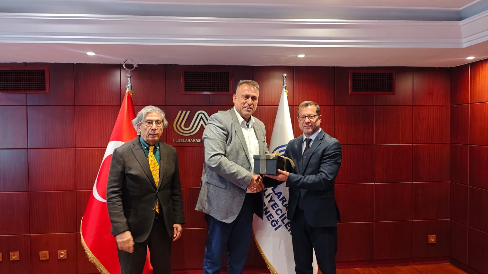 alman-turk-ticaret-ve-sanayi-odasi-heyeti-und-yi-ziyaret-etti-21490.jpg