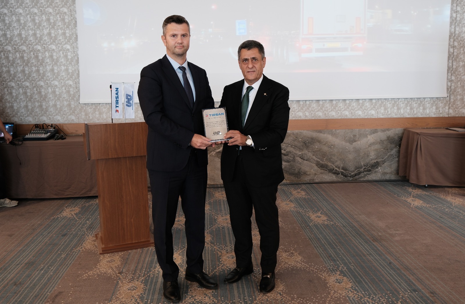 und-genisletilmis-yonetim-kurulu-trabzon-da-toplandi-21481-4.jpg