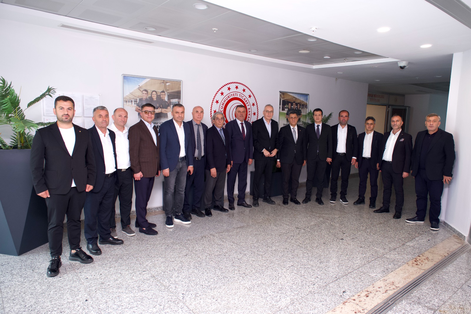 und-heyeti-sarp-sinir-kapisi-nda-giray-ve-colkesen-ile-gorustu-21479-7.jpg