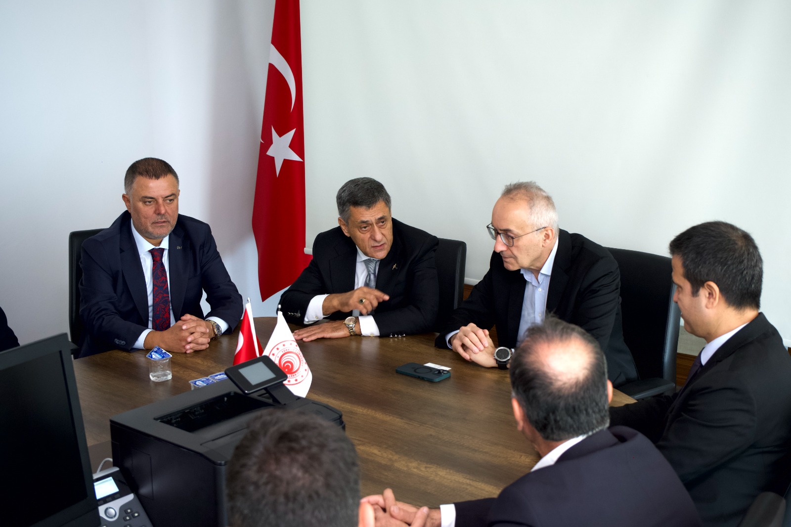 und-heyeti-sarp-sinir-kapisi-nda-giray-ve-colkesen-ile-gorustu-21479.jpg