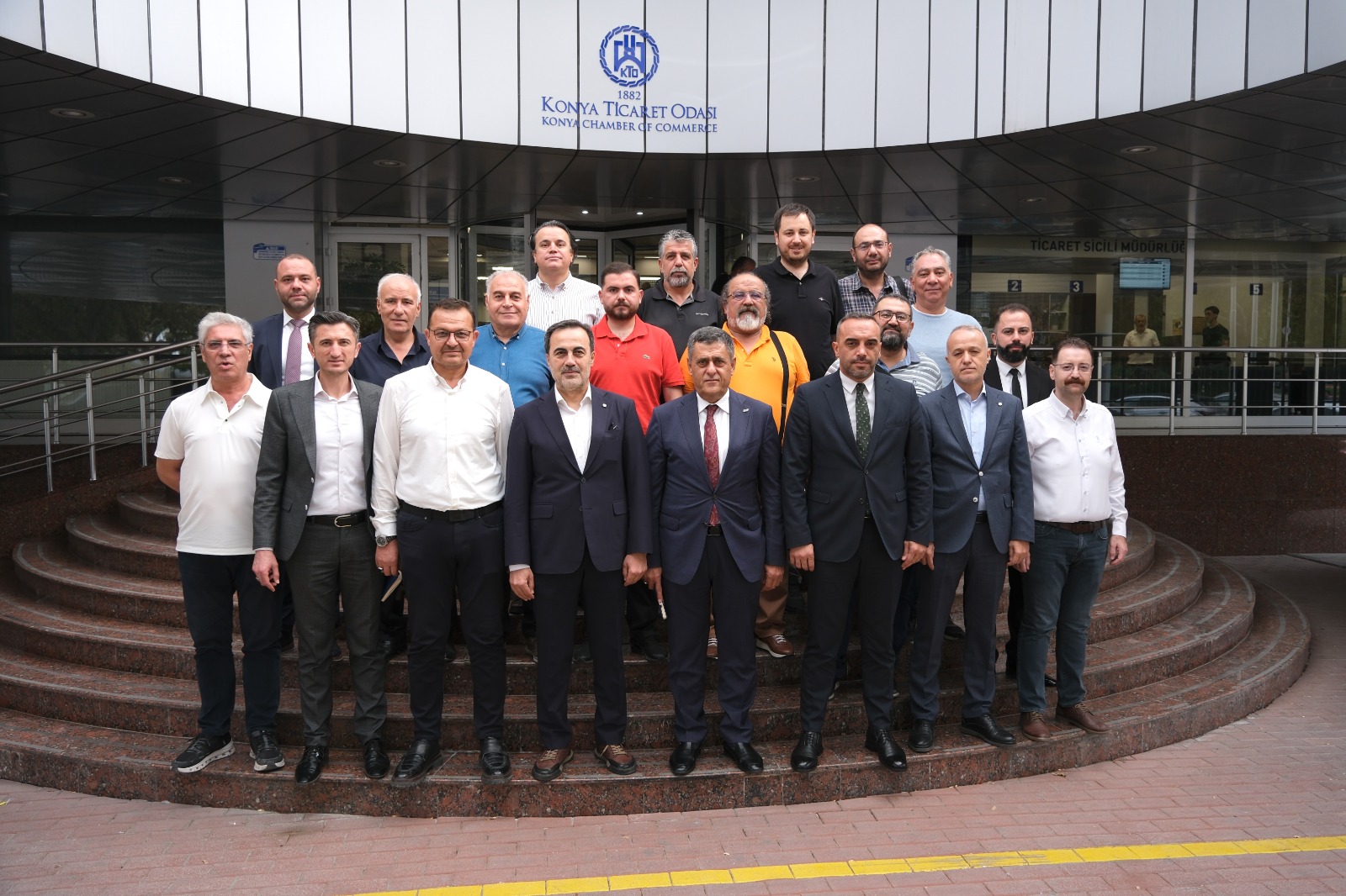 und-kto-ve-iskur-konya-da-tir-surucusu-yetistirmek-icin-protokol-imzaladi-21455-1.jpg