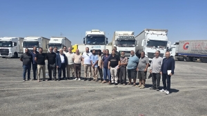 UND Sahada: Suriye-Ürdün Sınırında Bekleyen 58 Türk Sürücüyle Bir Araya Geldi