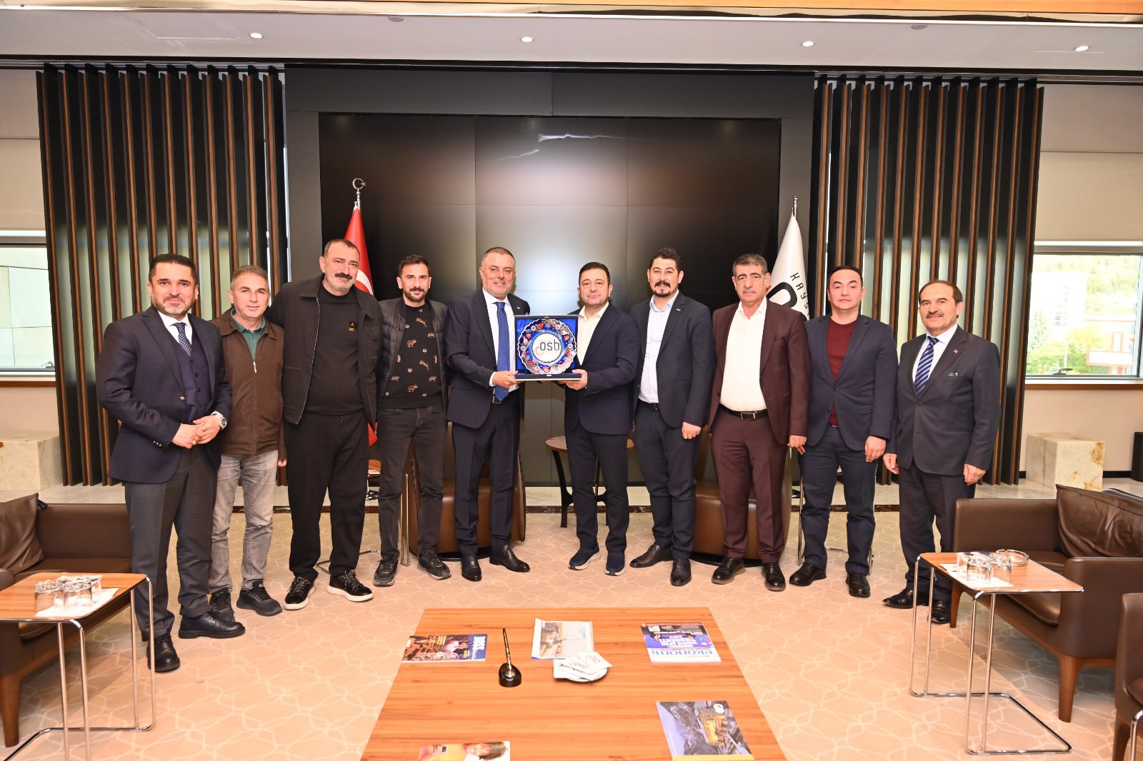 und-heyeti-kayseri-organize-sanayi-bolgesi-baskani-sayin-mehmet-yalcin-a-hayirli-ziyareti-gerceklestirdi-21582.jpeg