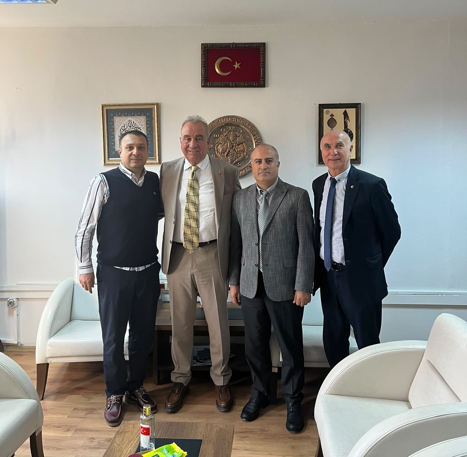 und-heyetinden-ege-gumruk-ve-dis-ticaret-bolge-mudurlugu-ne-ziyaret-21504.jpg