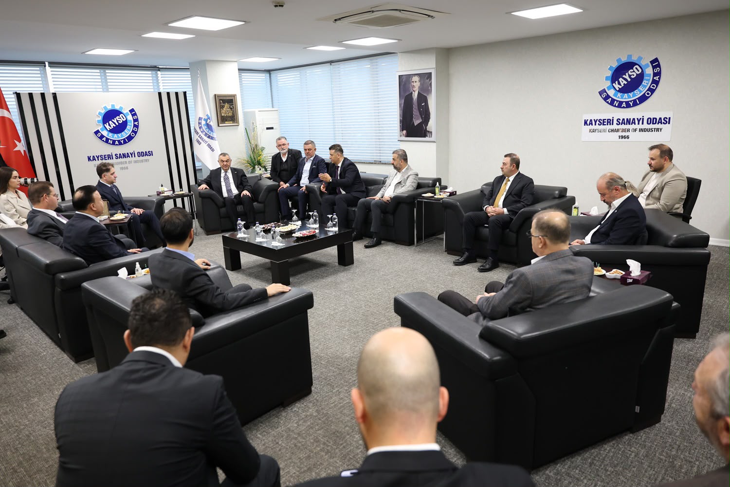 und-ikinci-baskani-ergun-bilen-in-katilimiyla-kayseri-de-irak-ile-is-birligi-firsatlari-degerlendirildi-21574-1.jpg